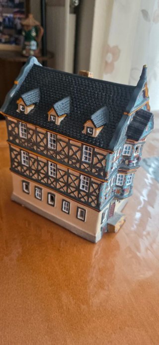 Réplica cerámica casa alemana