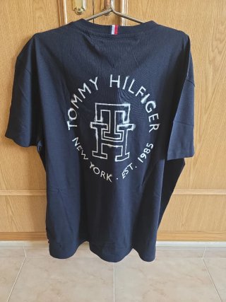 Camiseta Tommy Hilfiger Negra