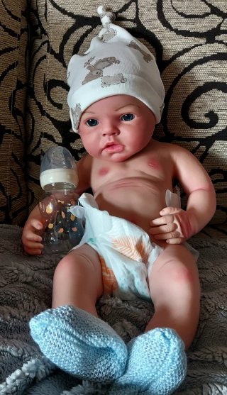 Reborn silicona niño 49cm