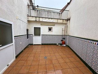 Casa adosada en venta en Torreperogil