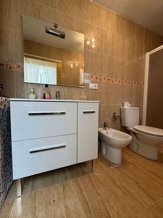 Casa adosada en venta en Torreperogil