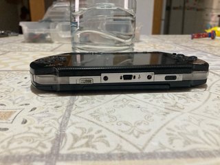 PSP 1004 Negra con Cargador y Tarjeta 2 GB