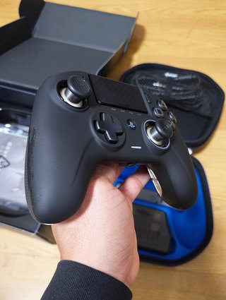 Nacon Revolution Unlimited Pro - Mando - Gamepad