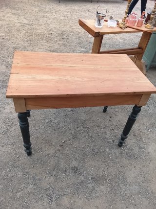 Mesa de cocina madera patas negras