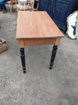 Mesa de cocina madera patas negras