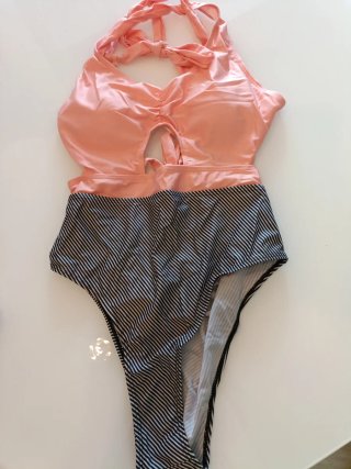 Costume intero + copricostume a righe