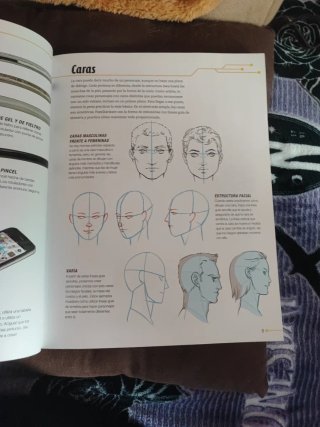 Libro Sci-Fi Fashion Escuela de Arte
