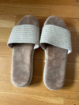 Sandalias de cuña verano beige y marrón