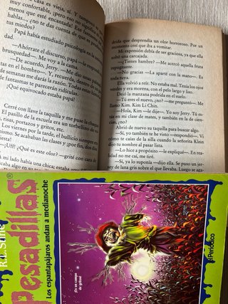 Lote 2 libros Pesadillas de R. L. Stine