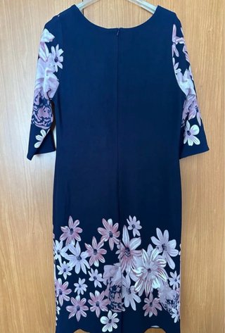 Vestido azul con estampado floral rosa,42.Nuevo