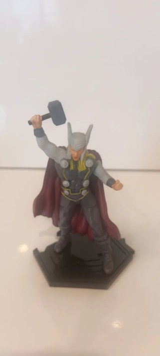 Figura colección Thor Marvel