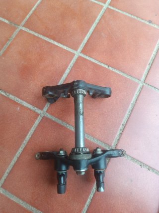 Tija Yamaha SR 250