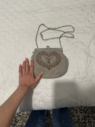 Bolso vintage con cadena y bordado de ciervo