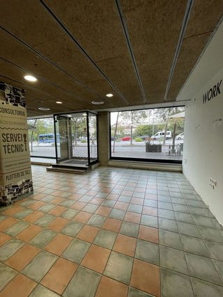 Local comercial en alquiler en Eixample Sud – Migdia en Girona