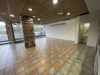 Local comercial en alquiler en Eixample Sud – Migdia en Girona