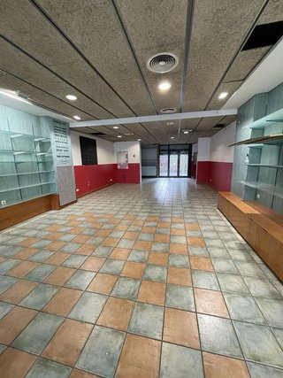 Local comercial en alquiler en Eixample Sud – Migdia en Girona
