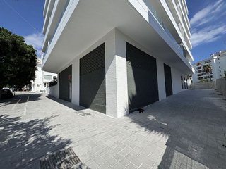 Local comercial en alquiler en Nueva Andalucía centro en Marbella