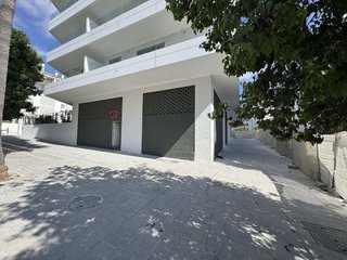 Local comercial en alquiler en Nueva Andalucía centro en Marbella
