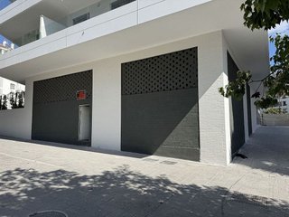 Local comercial en alquiler en Nueva Andalucía centro en Marbella