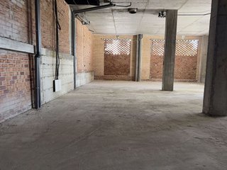 Local comercial en alquiler en Nueva Andalucía centro en Marbella