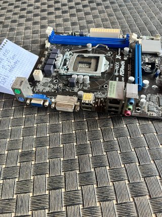 Placa Base ASRock H61M-DGS LGA 1155 DDR3