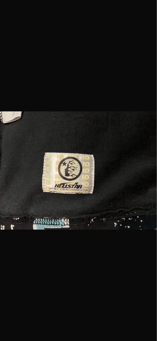 T-shirt Hellstar nera con stampa grafica