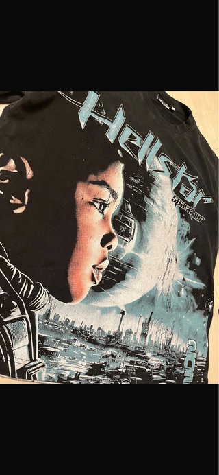 T-shirt Hellstar nera con stampa grafica