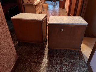 Set di 2 Comodini in Legno e Marmo