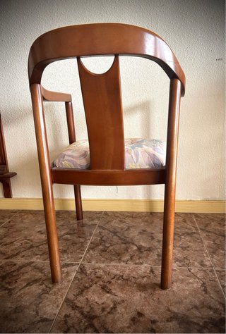 Mesa de juegos con 4 sillas madera maciza