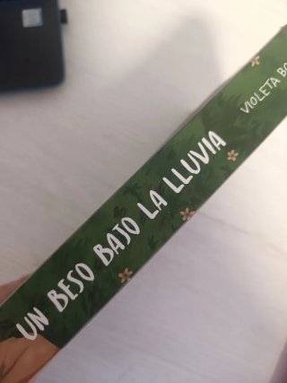 Un beso bajo la lluvia