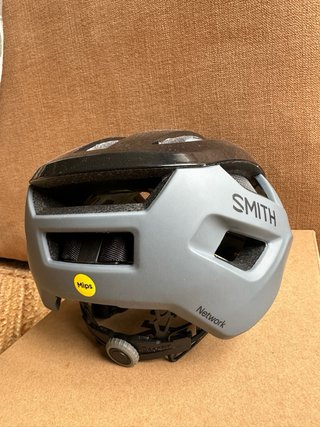 Casco Smith Network Mips talla M 55-59cm, 300gr.