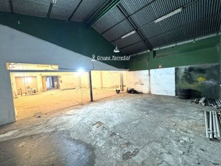 Local comercial en venta en Carrús Est - Camí dels Magros en Elche