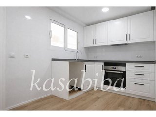 Piso en venta en Zona Avenida al Vedat en Torrent