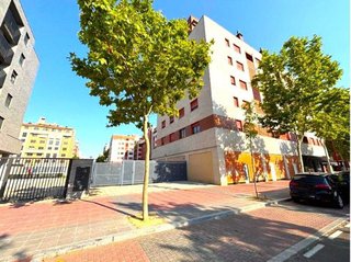 Garaje en venta en Girón - Villa del Prado en Valladolid