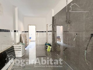Local comercial en venta en Nuevo Centro en Sagunto
