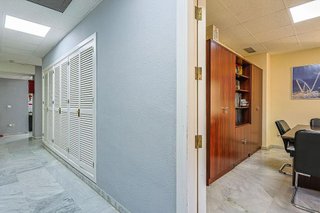 Oficina en venta en Colores - Entreparques en Sevilla