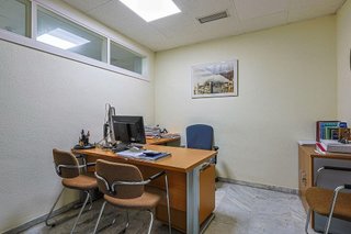 Oficina en venta en Colores - Entreparques en Sevilla