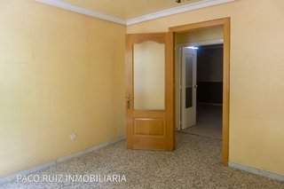 Local comercial en alquiler en Barrio Alto - San Félix - Oliveros - Altamira en Almería