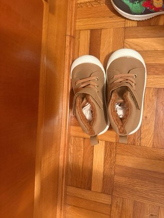 Zapatos infantiles talla 24