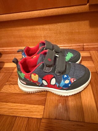 Zapatos infantiles talla 24