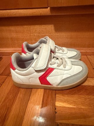 Zapatos infantiles talla 24