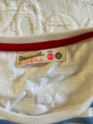 2 Camiseta Desigual 13-14 años. 1 camiseta disney