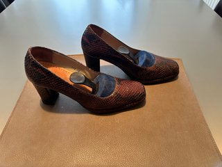 Tacones piel efecto serpiente T38