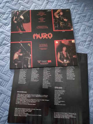 Muro. Vinilos. Acero y Sangre. Telón de Acero
