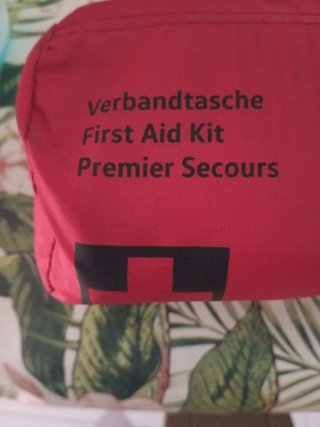 Botiquín primeros auxilios VW