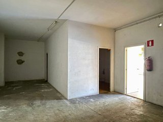 Local comercial en alquiler en Eixample Sud – Migdia en Girona