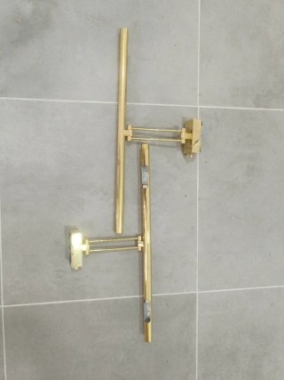 Lámpara de pared dorada