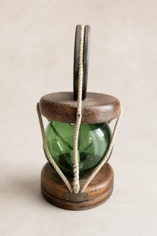 Lámpara náutica vintage de madera, cristal verde