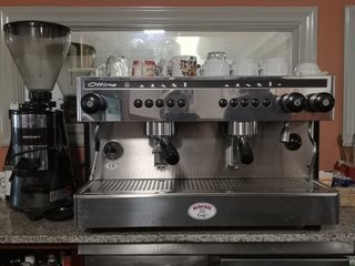 Cafetera Profesional Ottima + Molinillo Mercury