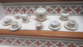 Juego de tazas de porcelana con rosas